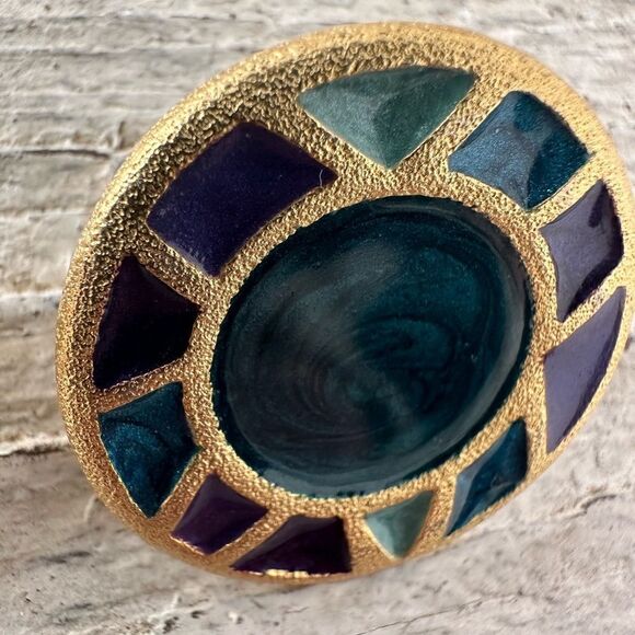 Vintage 80s Gold Tone Enameled Circle Earrings - Picture 4 of 6